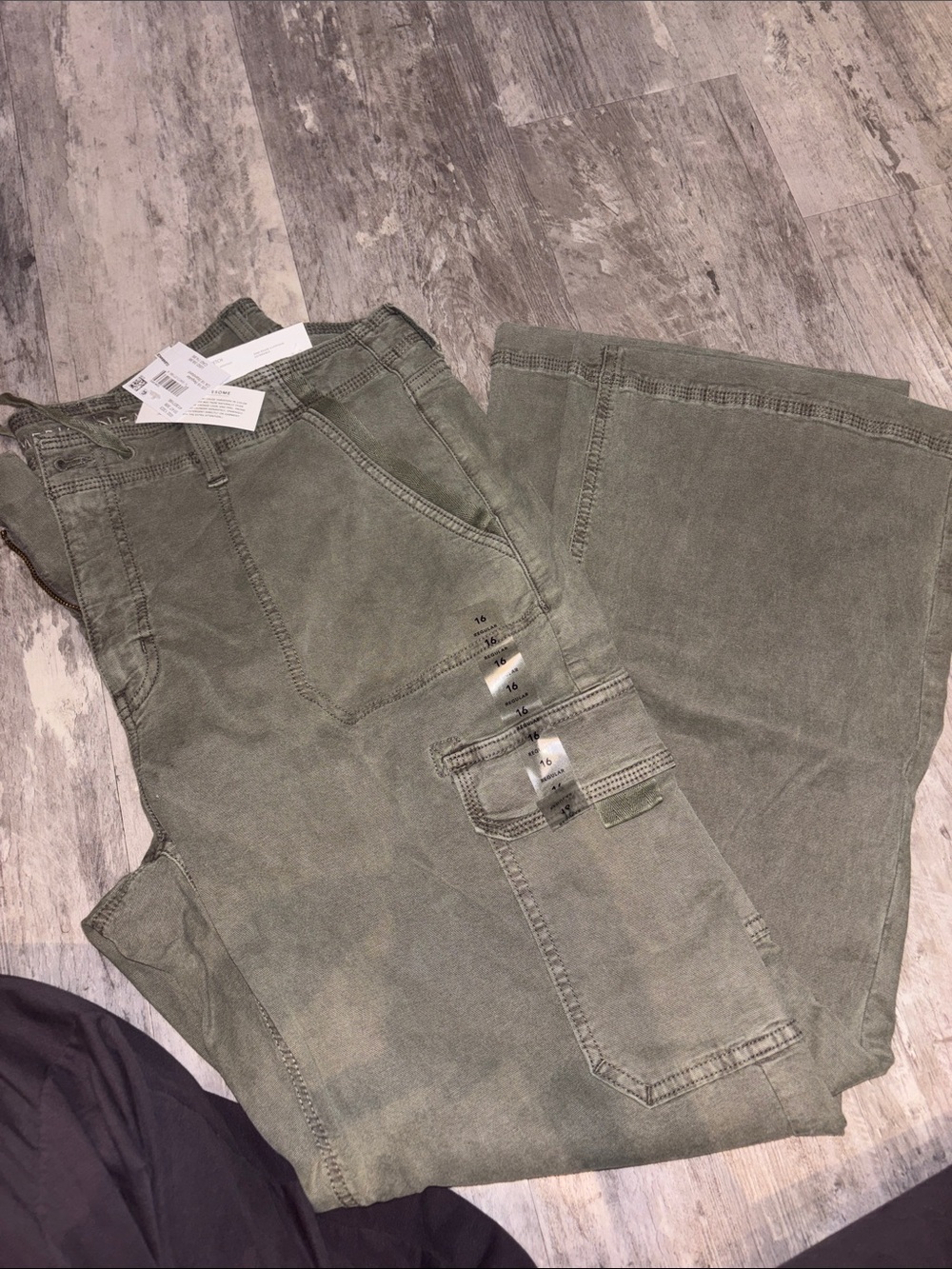 American Eagle Outfitters Olive Green Wide-Leg Utility Jeans